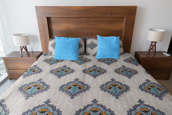 Haryana Hoops Queen Size Floral  printed Bedsheet with 2 Pillow Covers